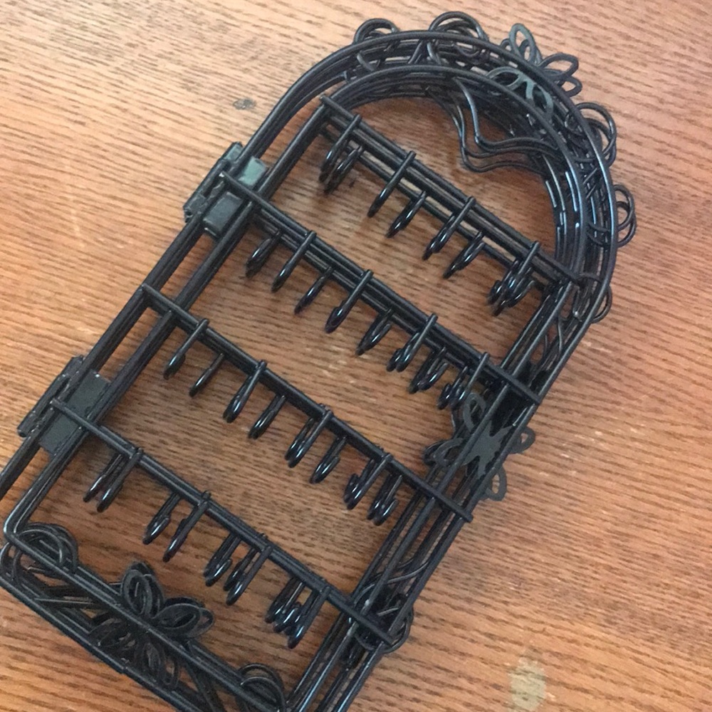 Jewelry hanger